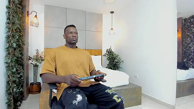 MarcusBlack  online show from 17, 12, 2025