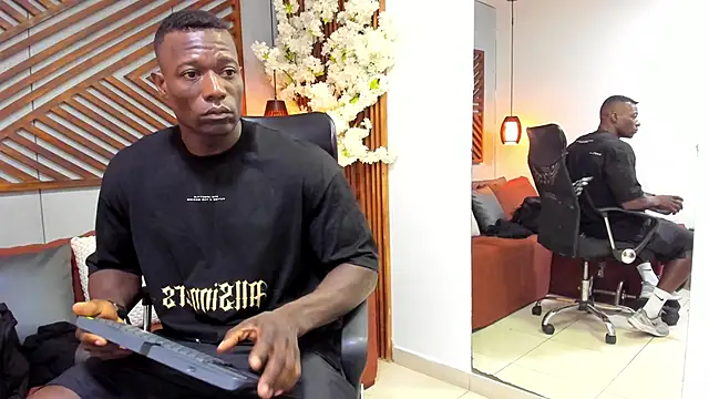 MarcusBlack  online show from 14, 11, 2025