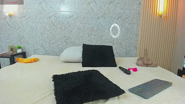 Antonella west online show from 10, 4, 2026