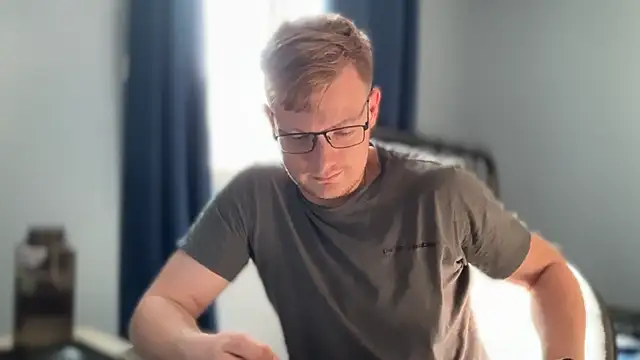 lustylyndon online show from 27, 5, 2026