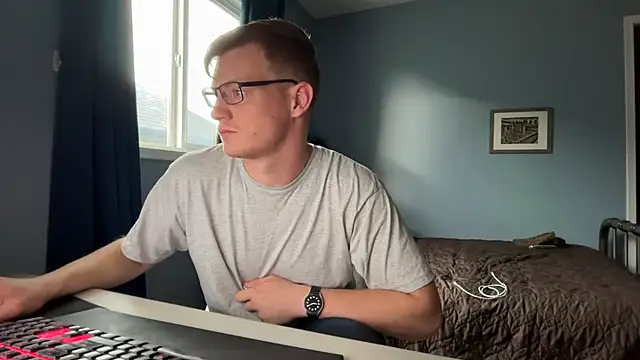 lustylyndon online show from 16, 6, 2026