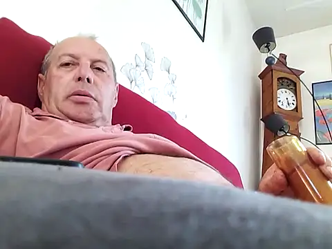 Vince072 online show from 10, 4, 2026