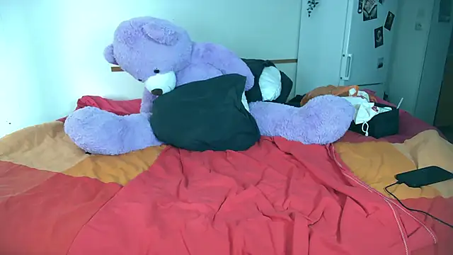 Violett3333 online show from 4, 4, 2026