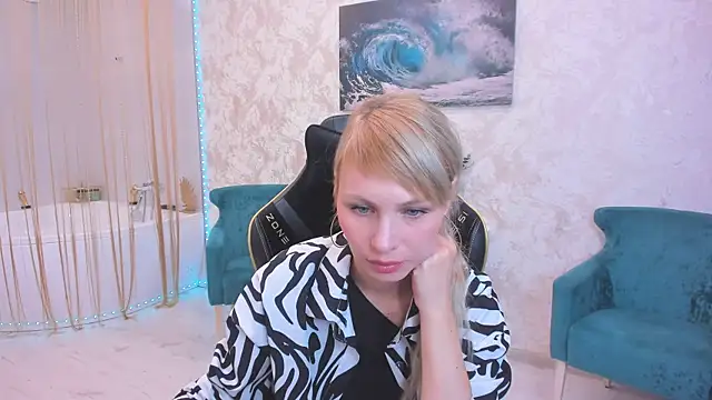 Snapshot of LindaSandy_1 chatting on 17, 9, 2025 LindaSandy 1 online show from 17, 9, 2025