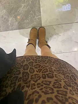 xiaoyuan01 online show from 12, 11, 2025