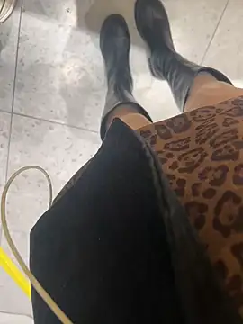 xiaoyuan01 online show from 6, 11, 2025