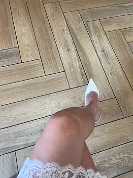 xiaoyuan01 online show from 18, 4, 2026