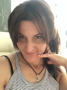 Snapshot of NikaSwan2831 chatting on 22, 10, 2025 NikaSwan2831 online show from 22, 10, 2025