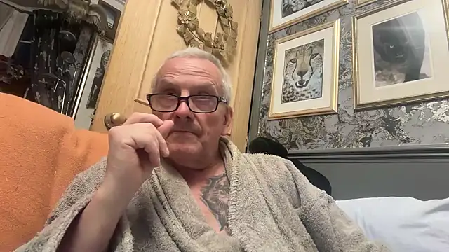 poggles online show from 12, 4, 2026