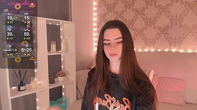 Snapshot of HolyMiax chatting on 16, 2, 2026 HolyMiax online show from 16, 2, 2026