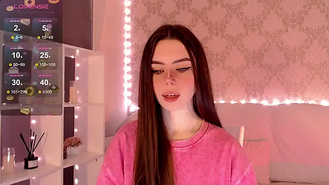 HolyMiax online show from 5, 10, 2025