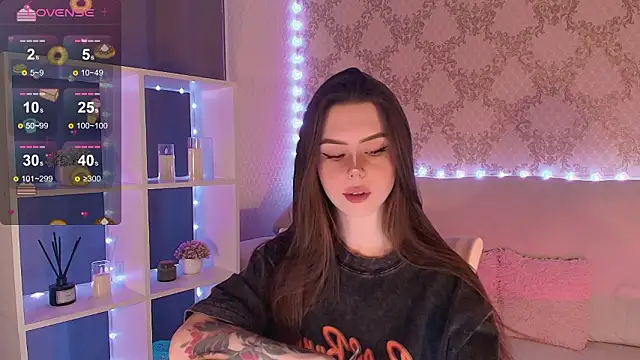 Snapshot of HolyMiax chatting on 10, 2, 2026 HolyMiax online show from 10, 2, 2026