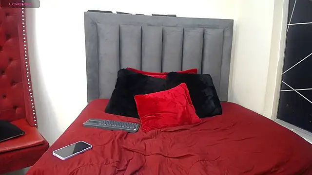 EmmaJhomson online show from 5, 12, 2025