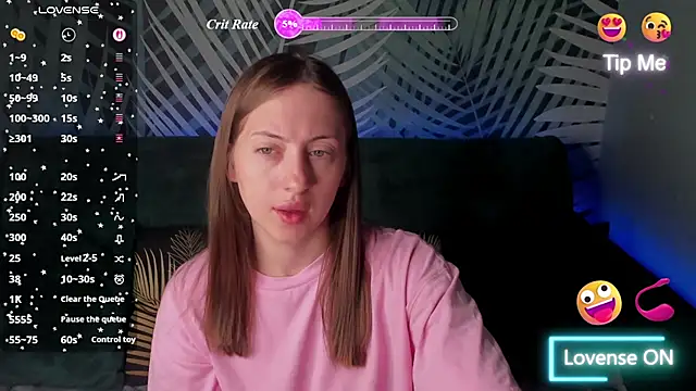 Snapshot of ChristyCrayme chatting on 4, 7, 2026 ChristyCrayme online show from 4, 7, 2026