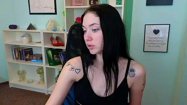 Snapshot of Ivanna__Rose chatting on 17, 11, 2025 Ivanna Rose online show from 17, 11, 2025