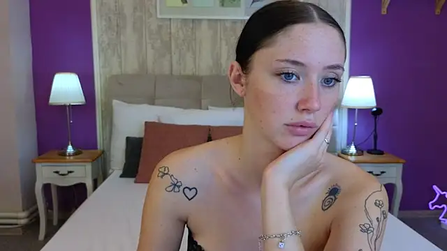 Snapshot of Ivanna__Rose chatting on 30, 9, 2025 Ivanna Rose online show from 30, 9, 2025