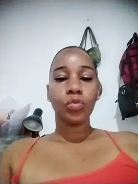 Snapshot of EbonyHorrny chatting on 14, 12, 2025 EbonyHorrny online show from 14, 12, 2025