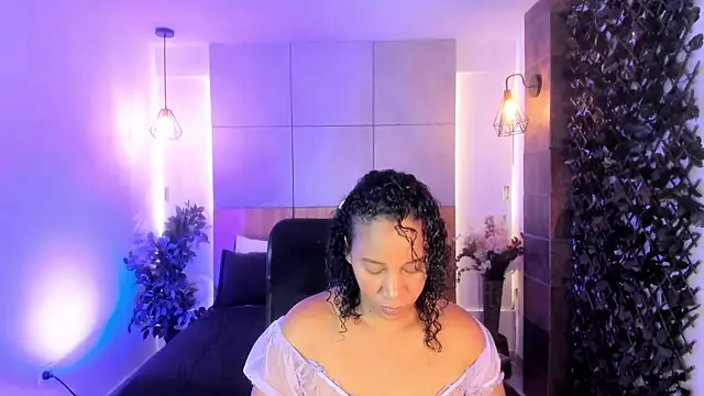 Snapshot of EbonyHorrny chatting on 6, 7, 2026 EbonyHorrny online show from 6, 7, 2026