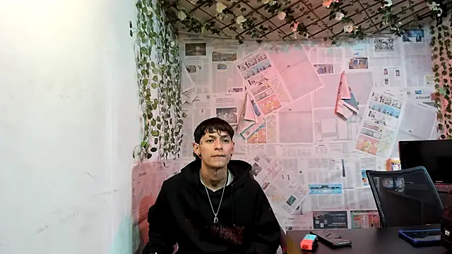 Snapshot of Bastian_boyshot77 chatting on 18, 7, 2026 Bastian boyshot77 online show from 18, 7, 2026