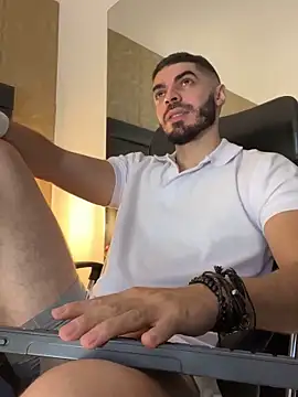 AxelThompson  online show from 3, 10, 2025