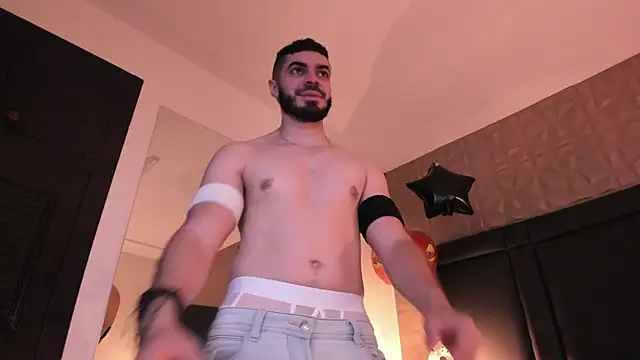 AxelThompson  online show from 25, 10, 2025