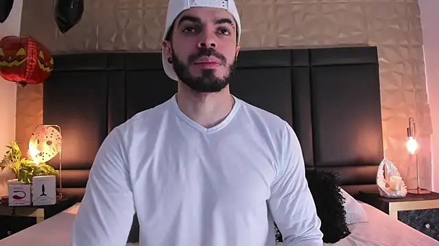 AxelThompson  online show from 16, 10, 2025