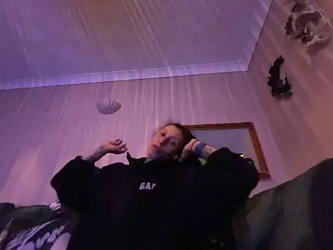 DarkAngelz1 online show from 18, 5, 2026