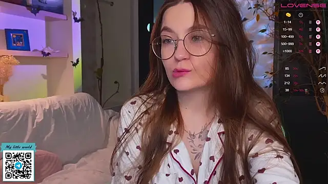 mia here online show from 28, 10, 2025