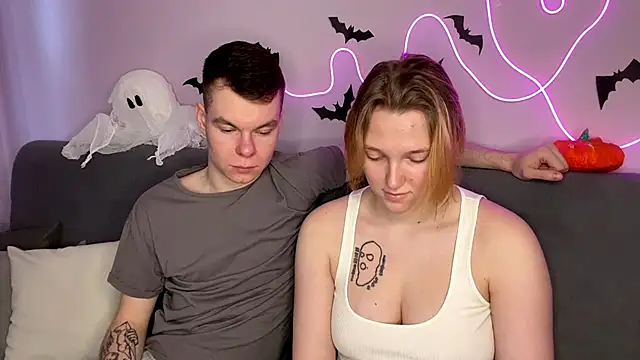 julielourens online show from 1, 11, 2025