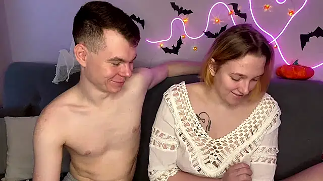 julielourens online show from 31, 10, 2025