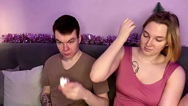 julielourens online show from 5, 12, 2025