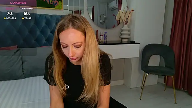 SiennaPierce online show from 18, 5, 2026