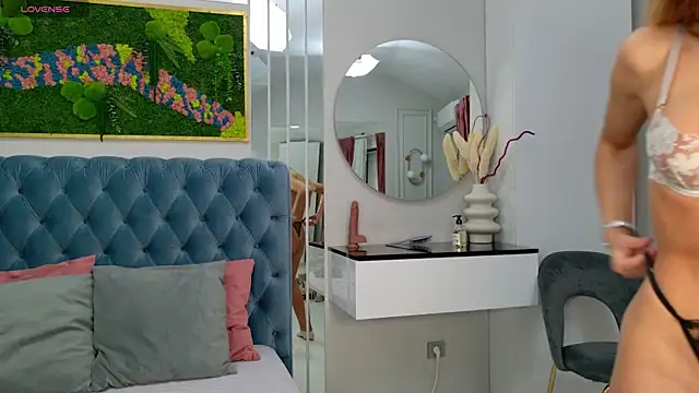 SiennaPierce online show from 10, 11, 2025