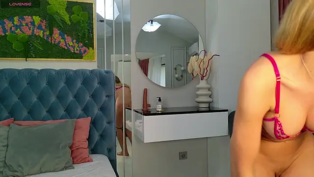 SiennaPierce online show from 21, 3, 2026