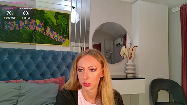 Snapshot of SiennaPierce chatting on 12, 6, 2026 SiennaPierce online show from 12, 6, 2026