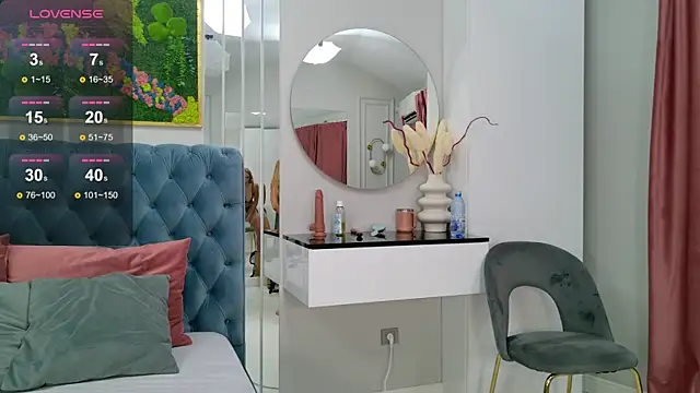 SiennaPierce online show from 22, 9, 2025