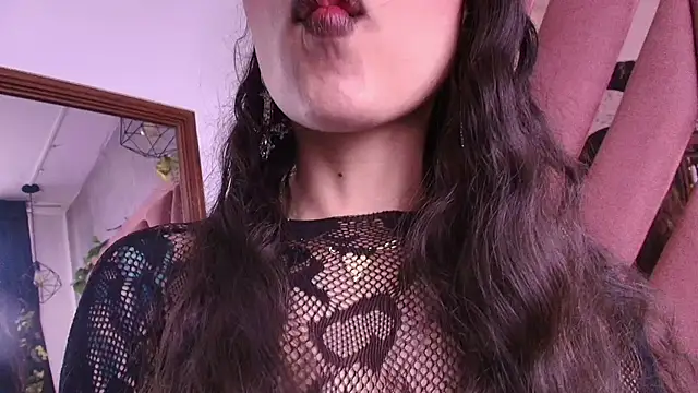 viollettaa  online show from 20, 11, 2025