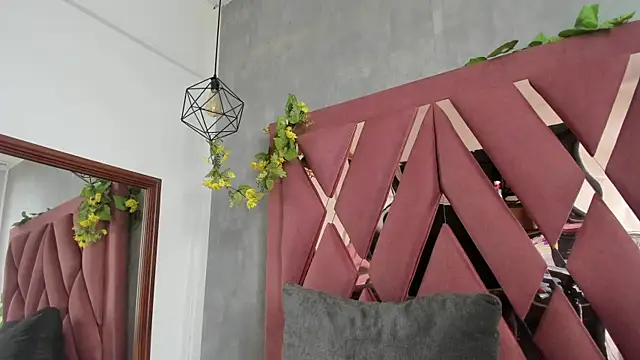 viollettaa  online show from 7, 4, 2026