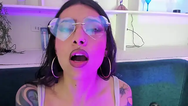 viollettaa  online show from 8, 3, 2026