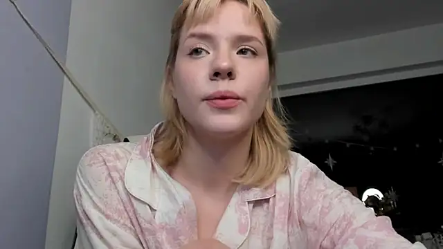 Snapshot of _CuteAsFuck_ chatting on 12, 10, 2025 CuteAsFuck online show from 12, 10, 2025