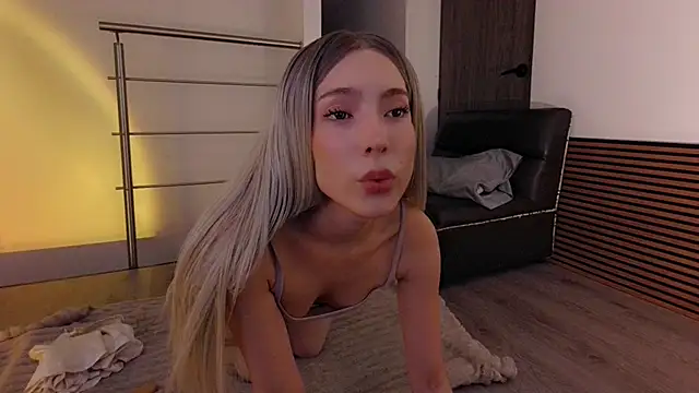 Lili Cherry online show from 22, 11, 2025