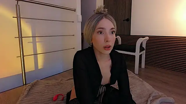 Lili Cherry online show from 18, 2, 2026