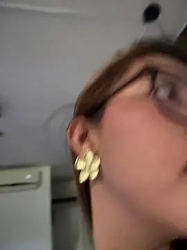 sara calderon online show from 8, 11, 2025