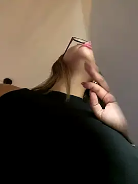 sara calderon online show from 8, 10, 2025