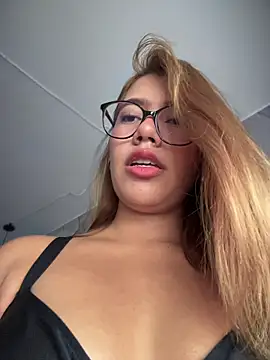 sara calderon online show from 2, 12, 2025