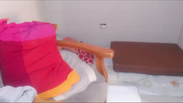 rose-crystal online show from 13, 3, 2026