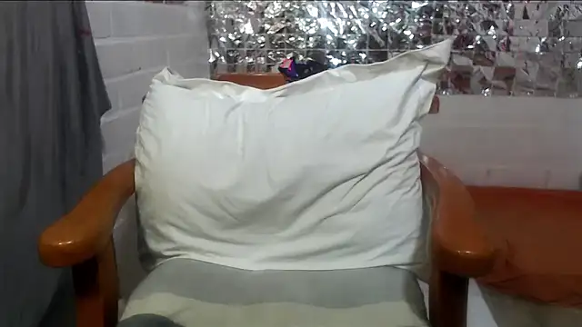 rose-crystal online show from 2, 11, 2025