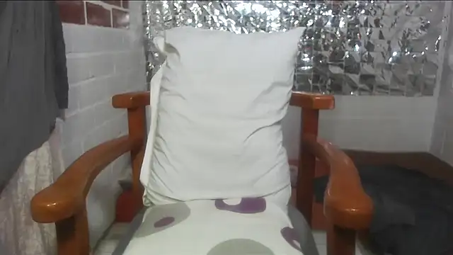 rose-crystal online show from 4, 10, 2025