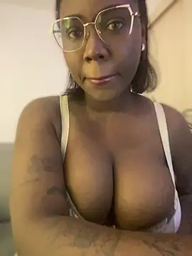 Snapshot of Alexia_24 chatting on 11, 7, 2026 Alexia 24 online show from 11, 7, 2026