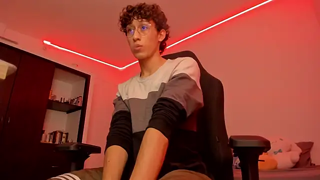 velvet skyn online show from 4, 10, 2025